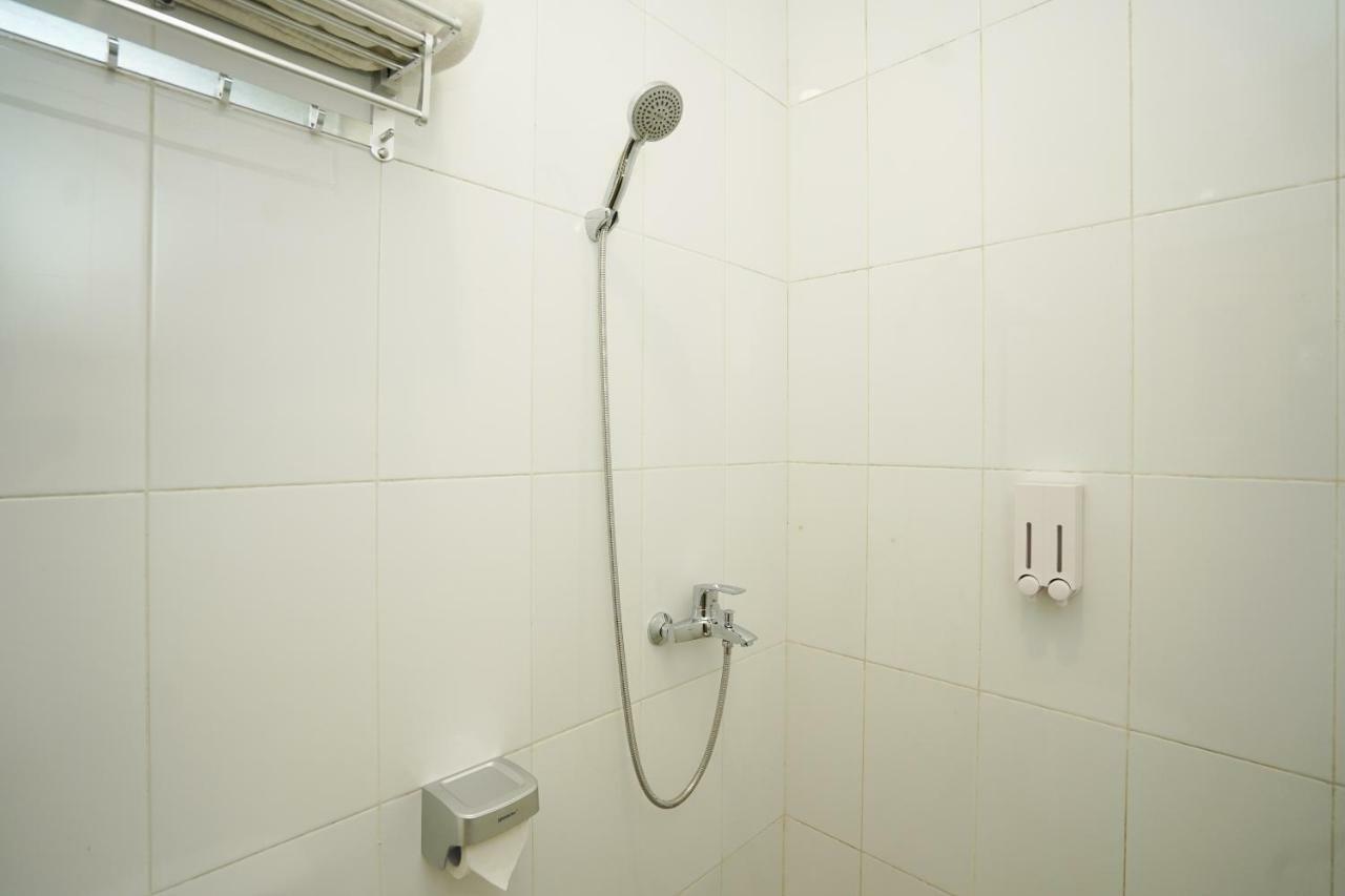 סוראבאיה Oyo 1330 Hotel Cahaya 3 מראה חיצוני תמונה