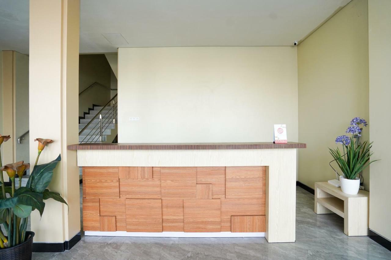 סוראבאיה Oyo 1330 Hotel Cahaya 3 מראה חיצוני תמונה